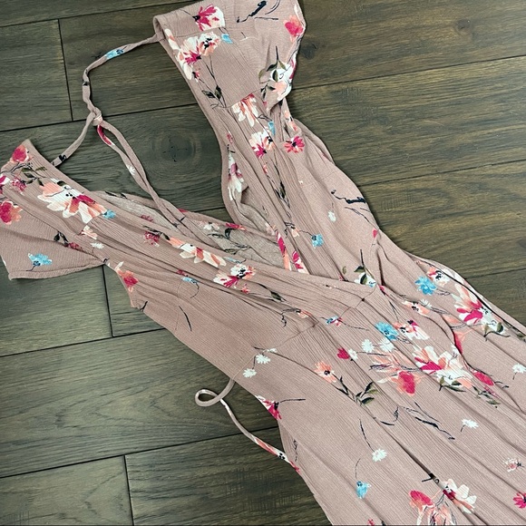 Pink floral wrap dress - Picture 2 of 3
